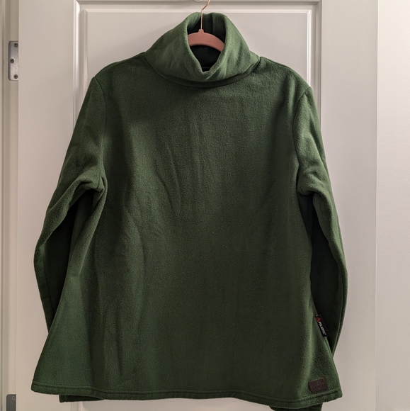 Haus of Birch Green WindPro Turtleneck Fleece - Picture 4 of 6